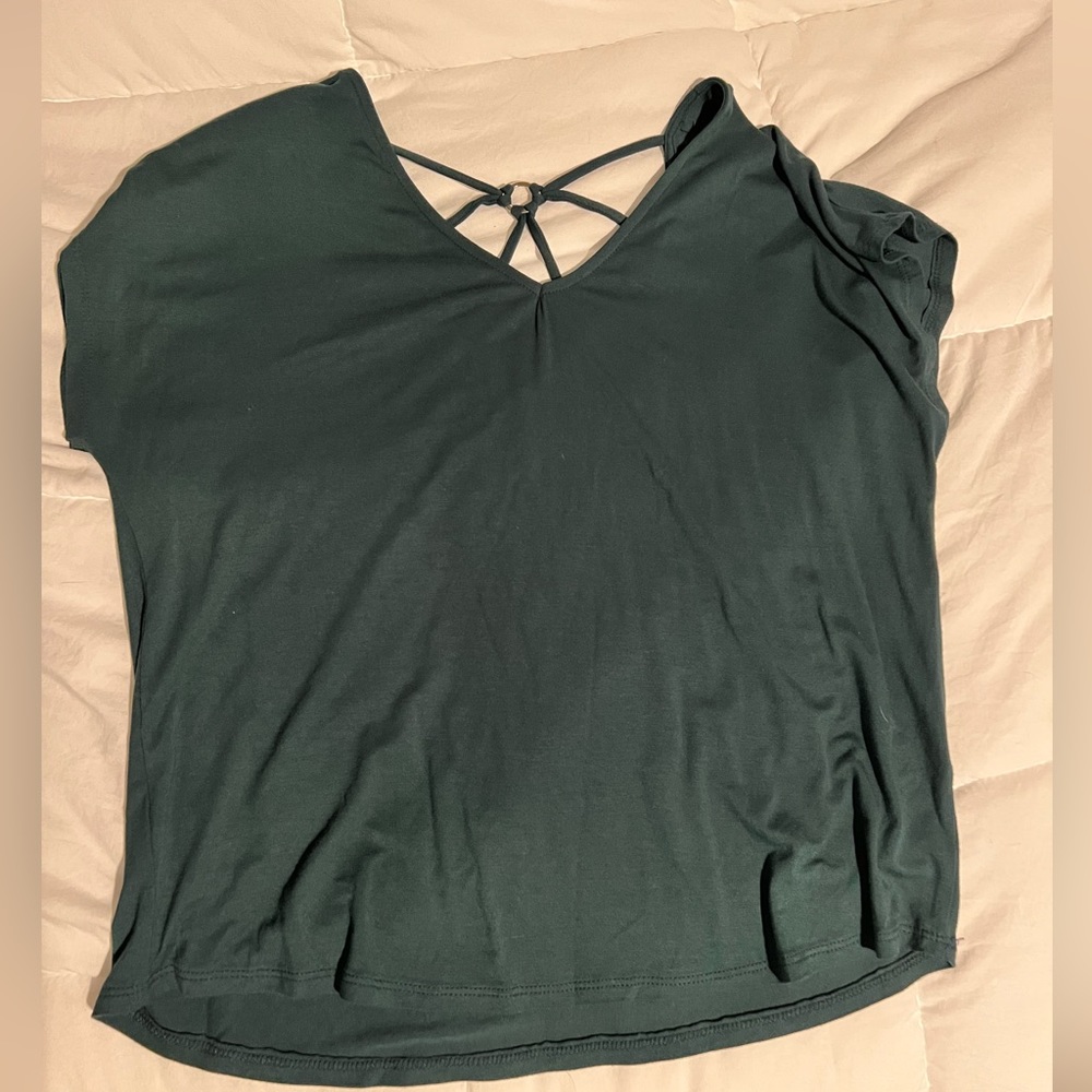 Women’s tops - Picture 3 of 4